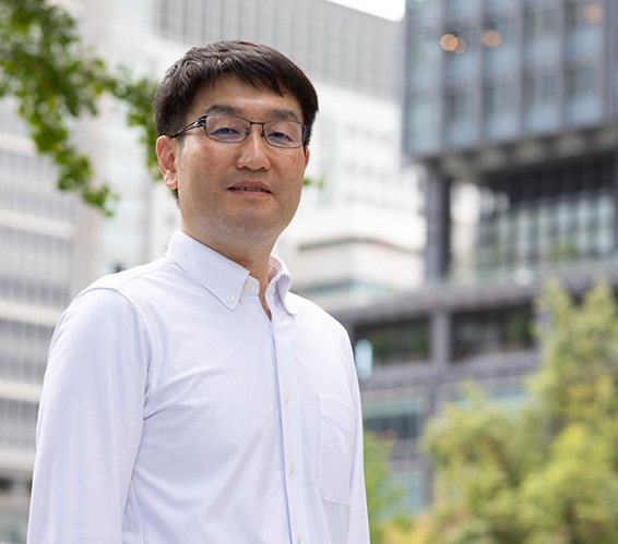 栗本 知明